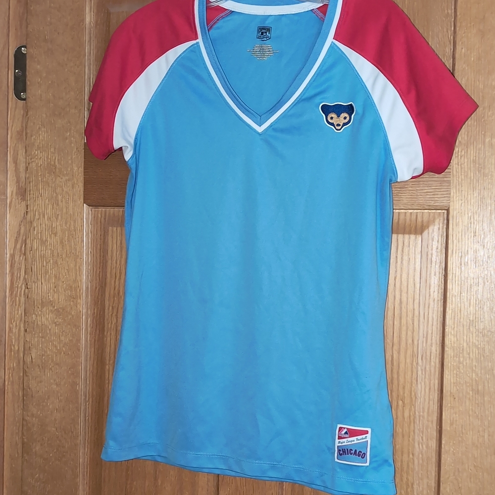Women's Chicago Cubs XL Blue and Red V-Neck Shirt